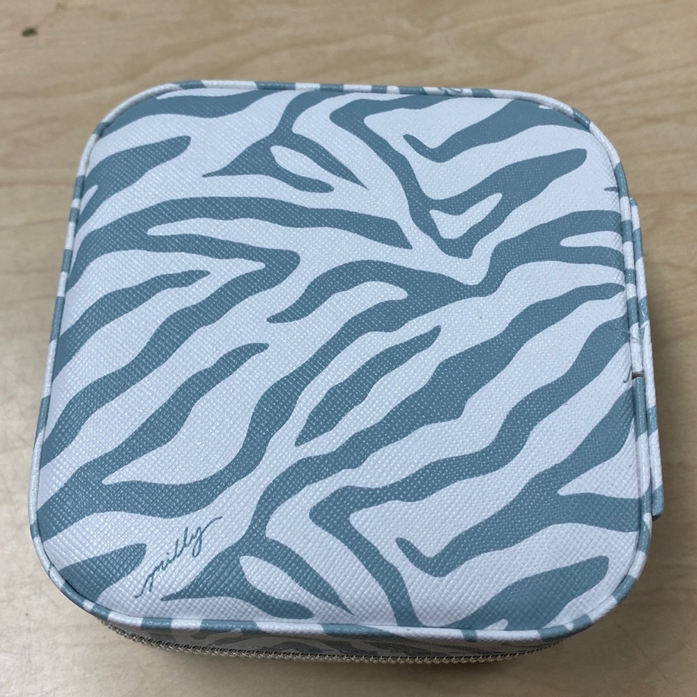 Millie Traveling Jewelry Case